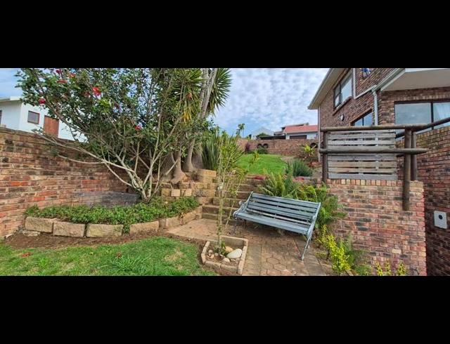 3 BEDROOM TOWNHOUSE FOR SALE IN DANA BAY